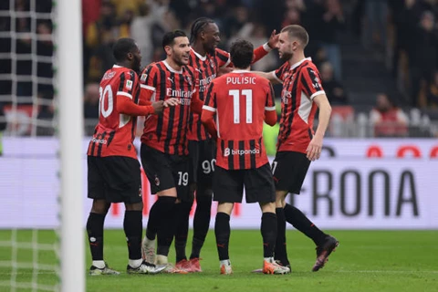 مدافع ومهاجم.. تقرير: ثنائي فينورد على رادار ميلان